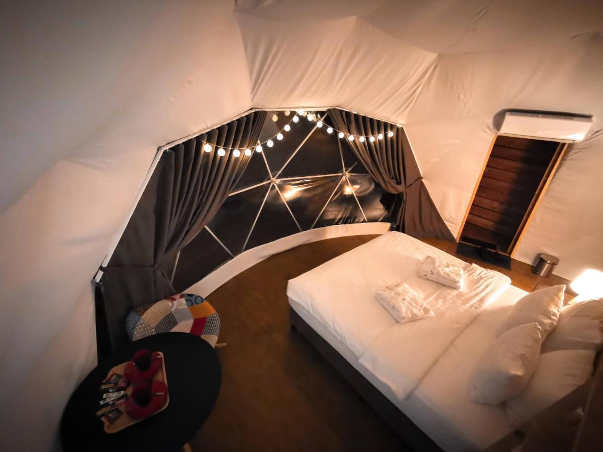 Jewelberry Glamping Hotel Tbilisi Mtsʼkhetʼa Buitenkant foto