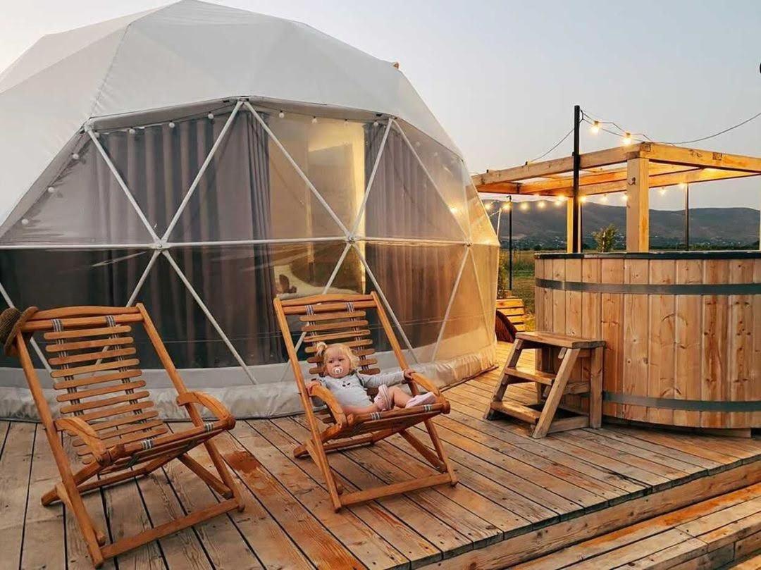Jewelberry Glamping Hotel Tbilisi Mtsʼkhetʼa Buitenkant foto