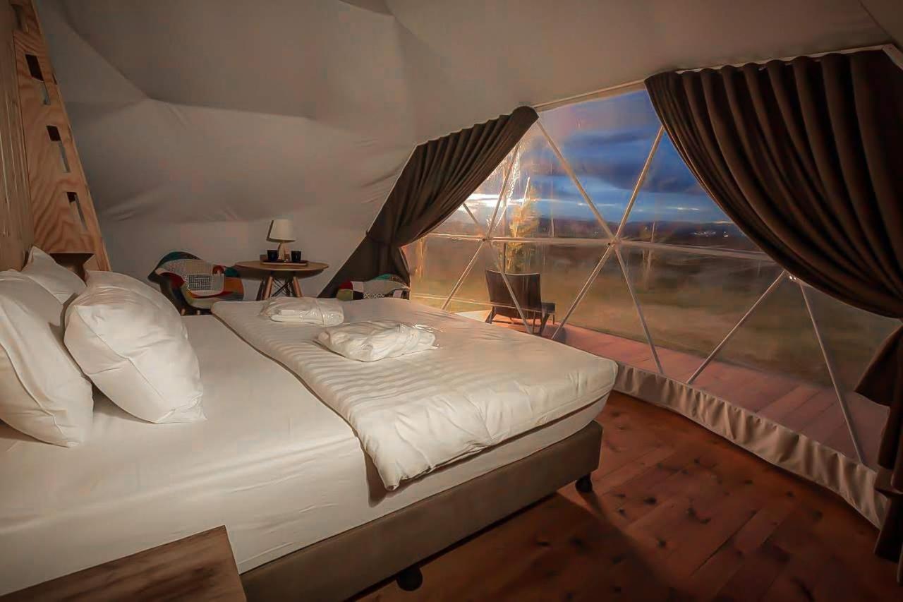 Jewelberry Glamping Hotel Tbilisi Mtsʼkhetʼa Buitenkant foto