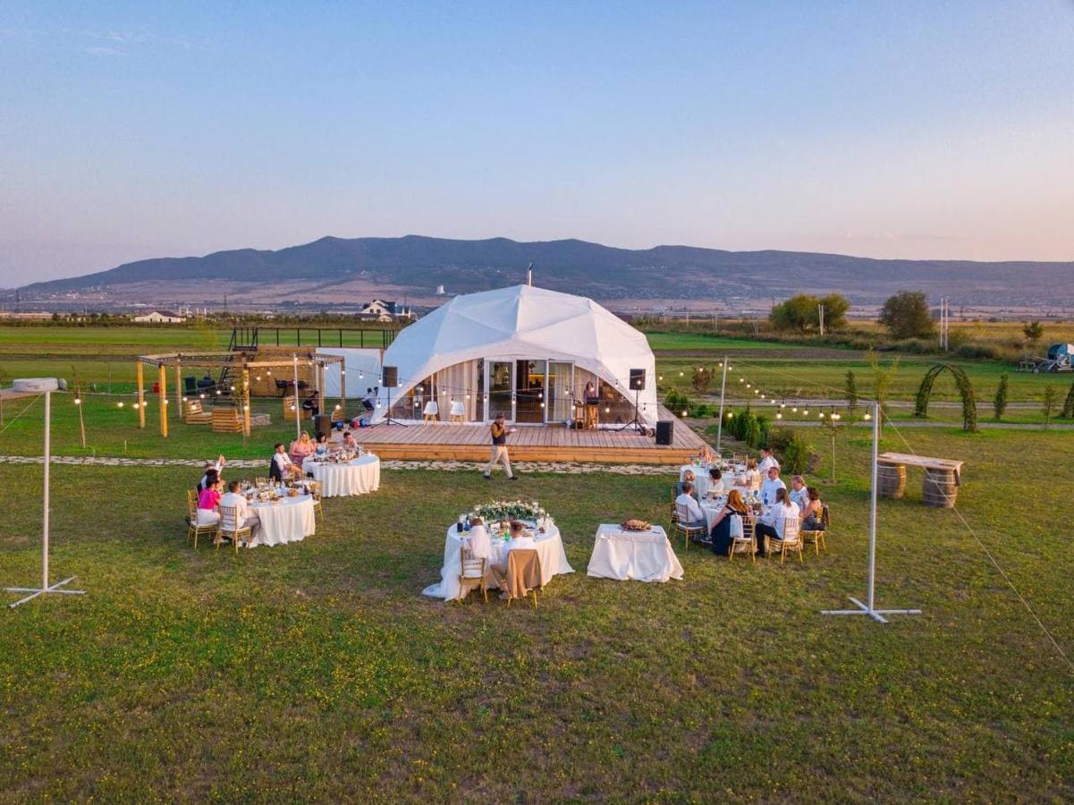 Jewelberry Glamping Hotel Tbilisi Mtsʼkhetʼa Buitenkant foto