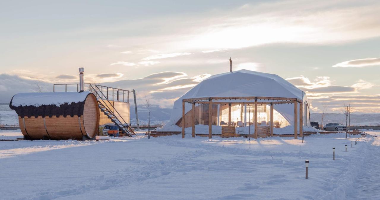 Jewelberry Glamping Hotel Tbilisi Mtsʼkhetʼa Buitenkant foto