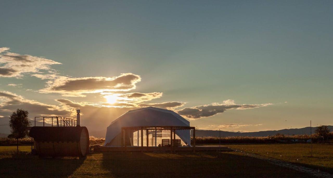 Jewelberry Glamping Hotel Tbilisi Mtsʼkhetʼa Buitenkant foto