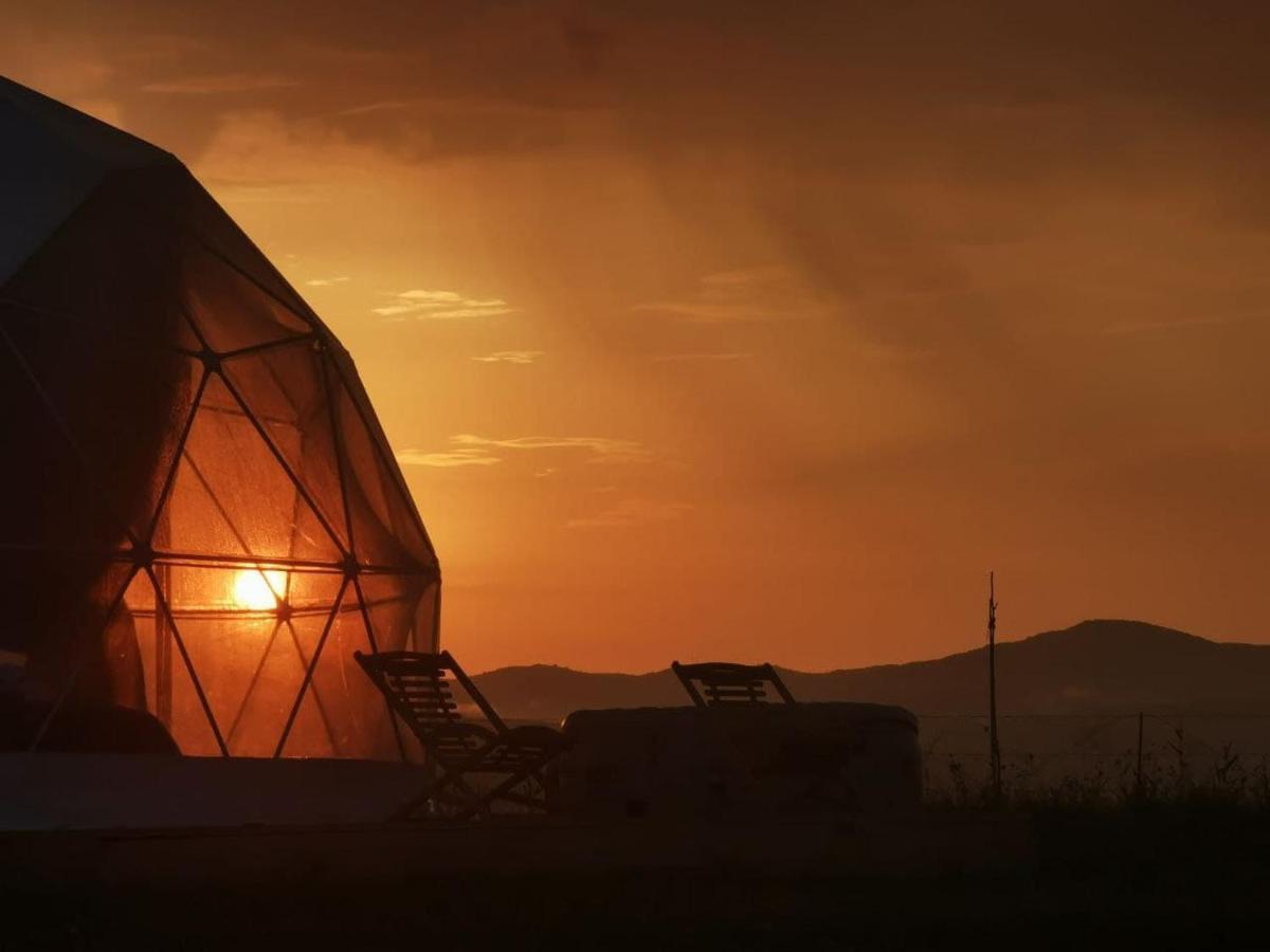 Jewelberry Glamping Hotel Tbilisi Mtsʼkhetʼa Buitenkant foto