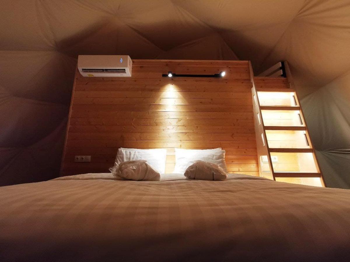 Jewelberry Glamping Hotel Tbilisi Mtsʼkhetʼa Buitenkant foto