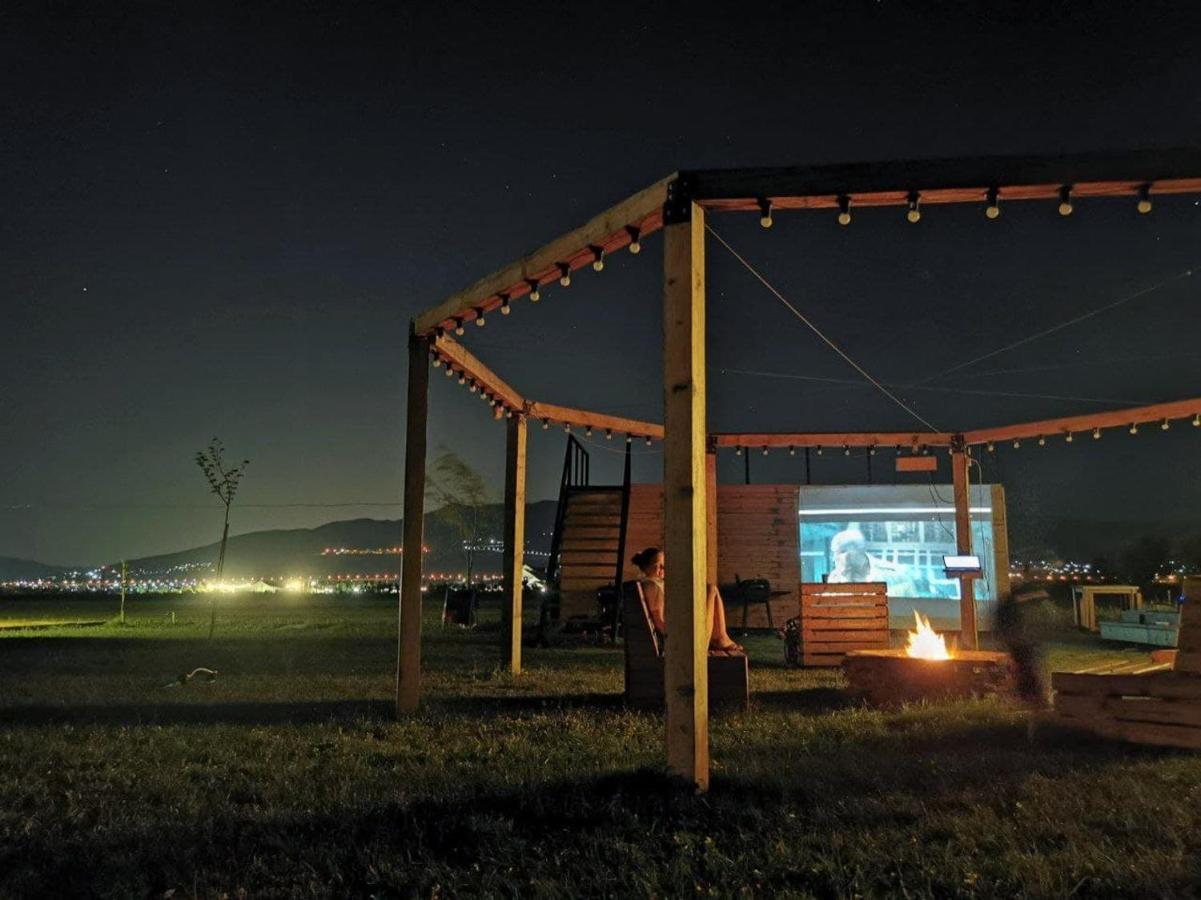 Jewelberry Glamping Hotel Tbilisi Mtsʼkhetʼa Buitenkant foto