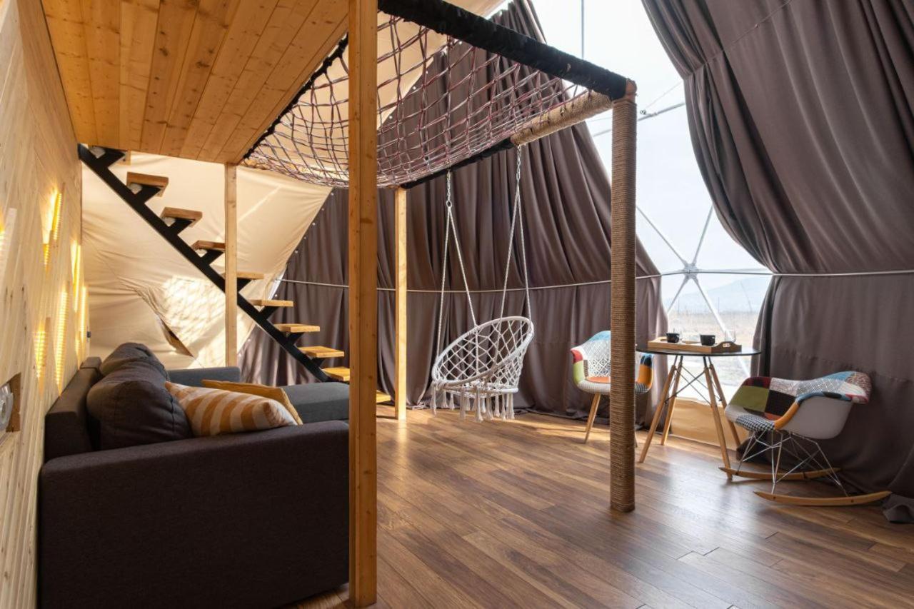 Jewelberry Glamping Hotel Tbilisi Mtsʼkhetʼa Buitenkant foto
