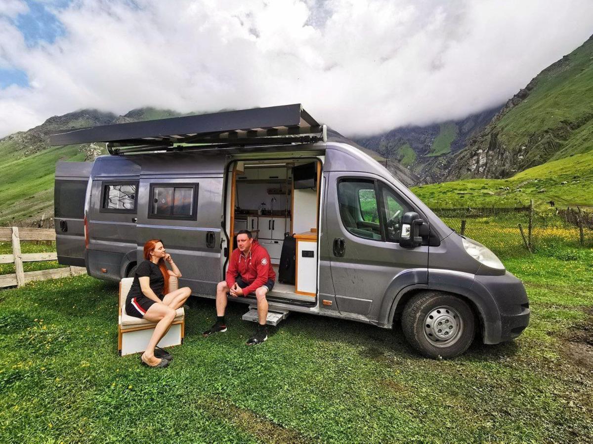 Jewelberry Glamping Hotel Tbilisi Mtsʼkhetʼa Buitenkant foto