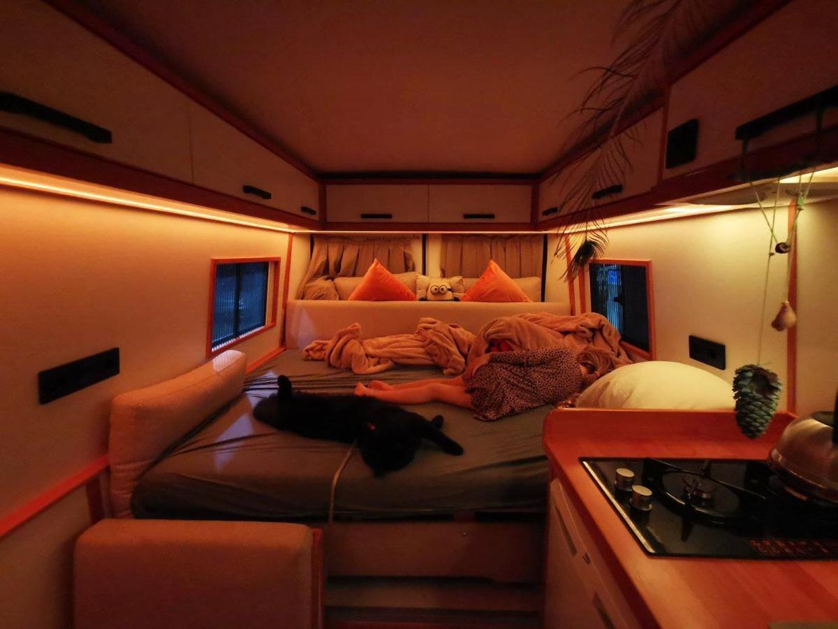 Jewelberry Glamping Hotel Tbilisi Mtsʼkhetʼa Buitenkant foto