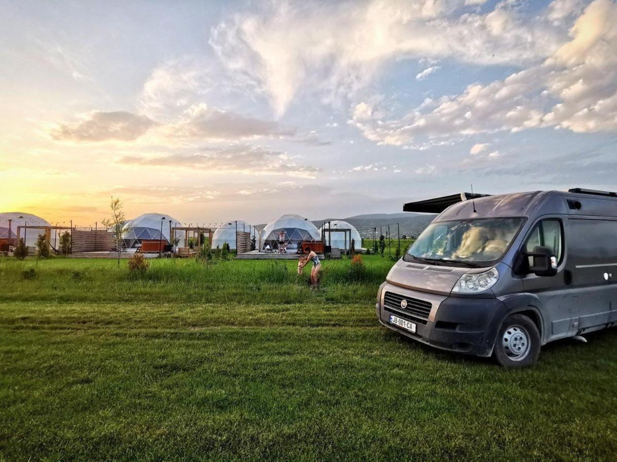 Jewelberry Glamping Hotel Tbilisi Mtsʼkhetʼa Buitenkant foto
