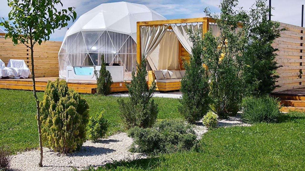 Jewelberry Glamping Hotel Tbilisi Mtsʼkhetʼa Buitenkant foto