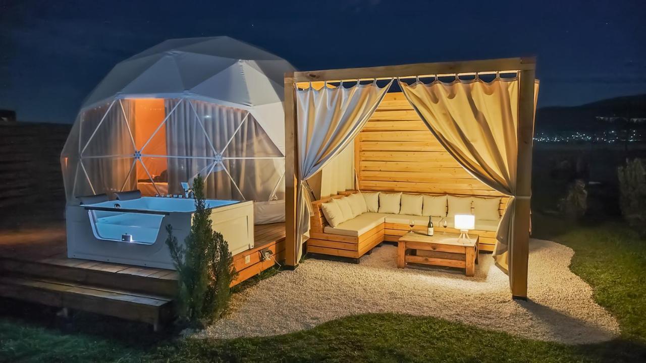 Jewelberry Glamping Hotel Tbilisi Mtsʼkhetʼa Buitenkant foto