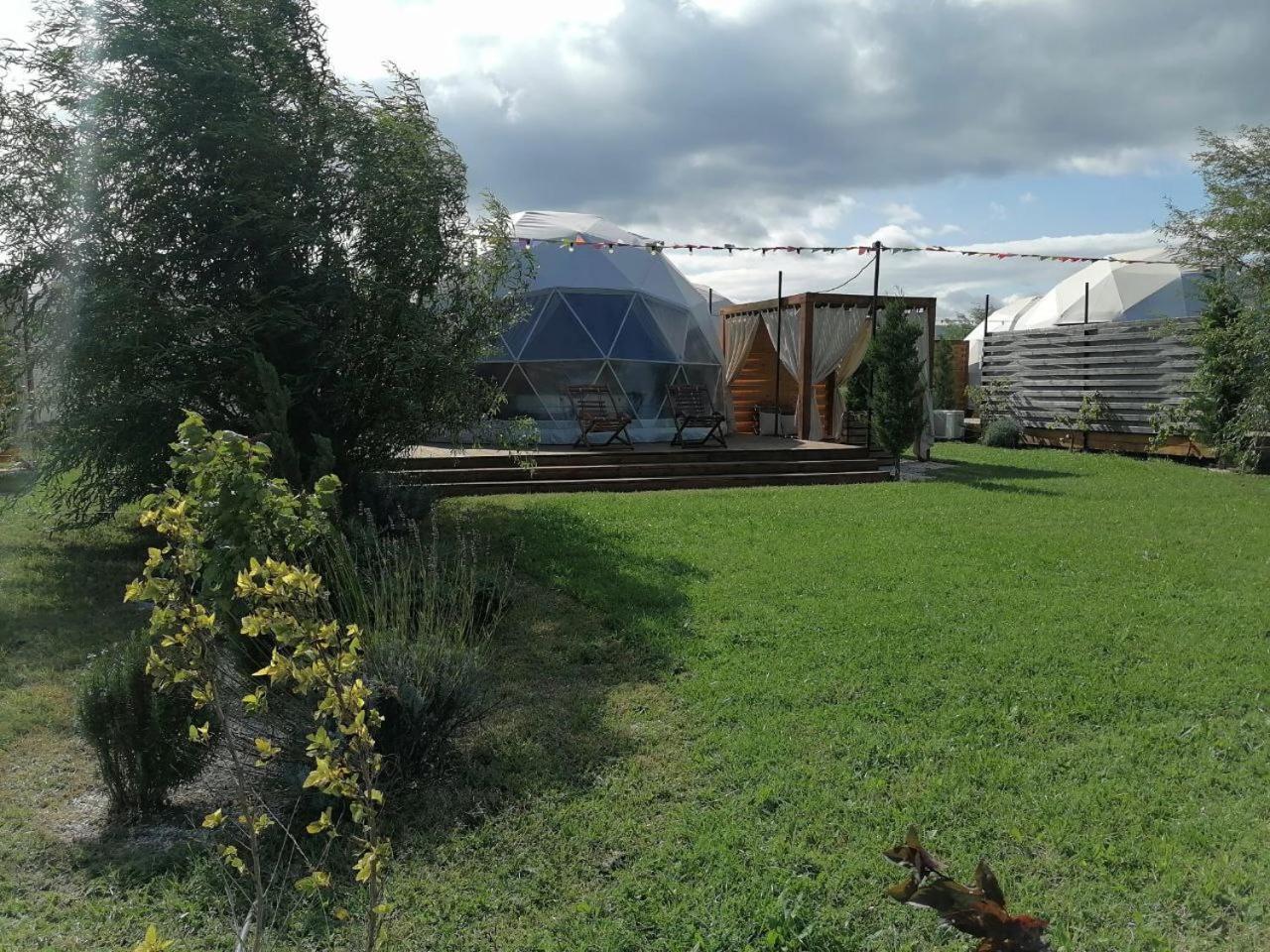Jewelberry Glamping Hotel Tbilisi Mtsʼkhetʼa Buitenkant foto