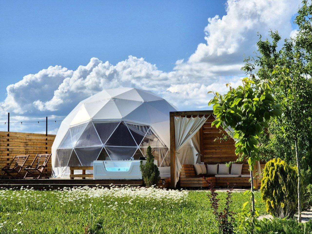 Jewelberry Glamping Hotel Tbilisi Mtsʼkhetʼa Buitenkant foto